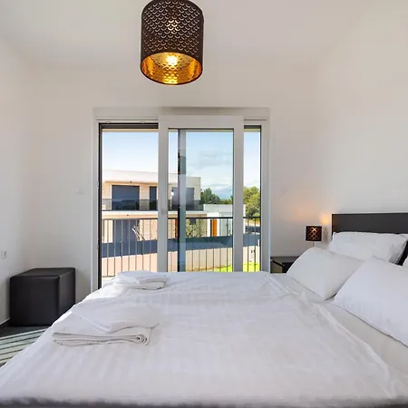 Sundeck - Near Sibenik Vakantiehuis *