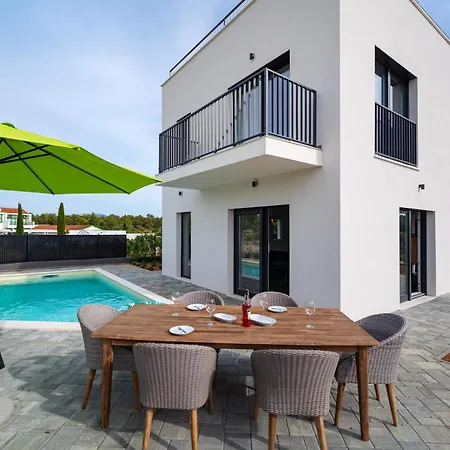 Holiday home Sundeck - Near Sibenik Brodarica (Sibenik-Knin)