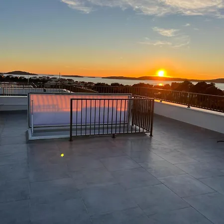 Ferienhaus Sundeck - Near Sibenik Brodarica (Sibenik-Knin)