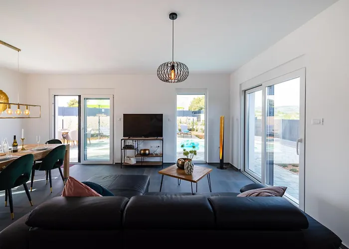 Sundeck - Near Sibenik Hébergement de vacances