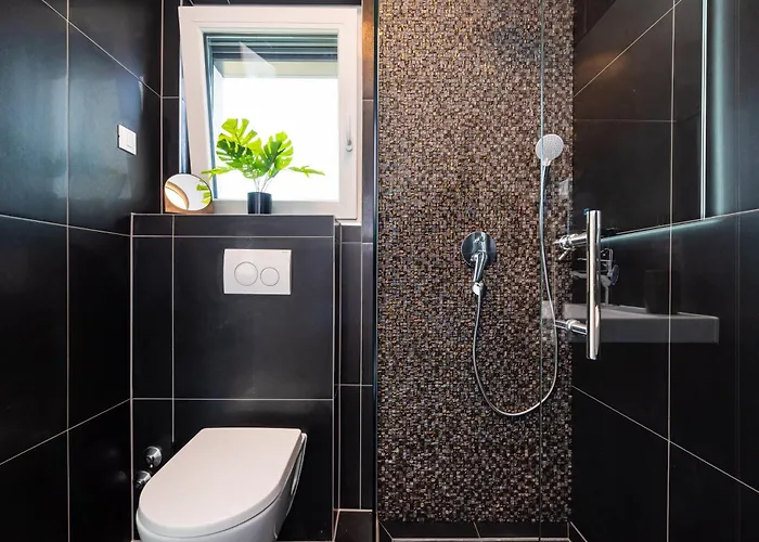 Sundeck - Near Sibenik Brodarica (Sibenik-Knin)